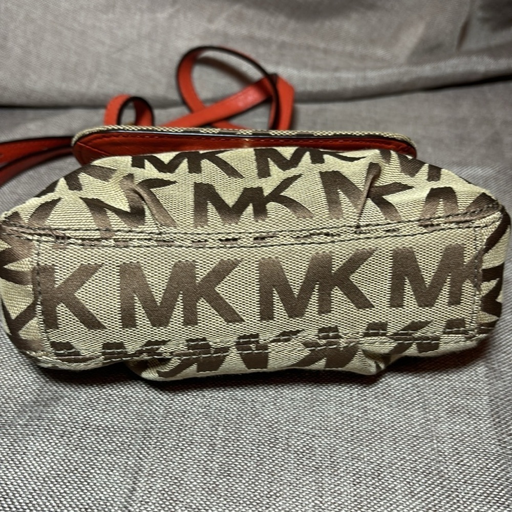 Michael Kors Tan Signature Jacquard Mini Crossbody - Picture 3 of 11
